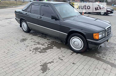 Седан Mercedes-Benz 190 1988 в 