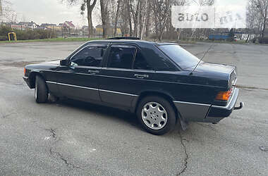 Седан Mercedes-Benz 190 1988 в 