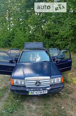 Mercedes-Benz 190 1985