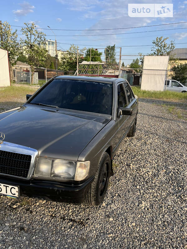 Седан Mercedes-Benz 190 1987 в Миколаєві