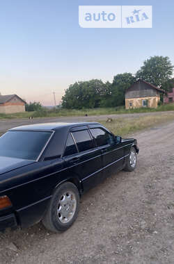 Седан Mercedes-Benz 190 1990 в Черновцах