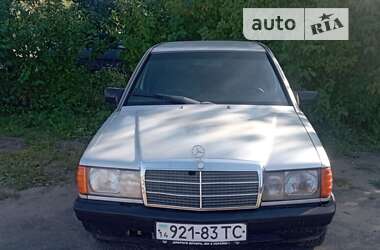 Седан Mercedes-Benz 190 1988 в Золочеві