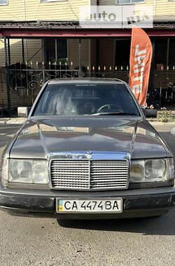 Седан Mercedes-Benz 190 1989 в Шполі