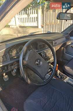 Седан Mercedes-Benz 190 1988 в 