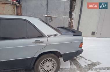 Седан Mercedes-Benz 190 1988 в 