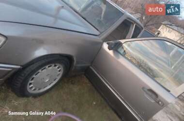 Седан Mercedes-Benz 190 1986 в 