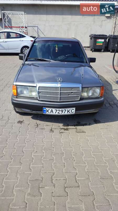 Седан Mercedes-Benz 190 1990 в 