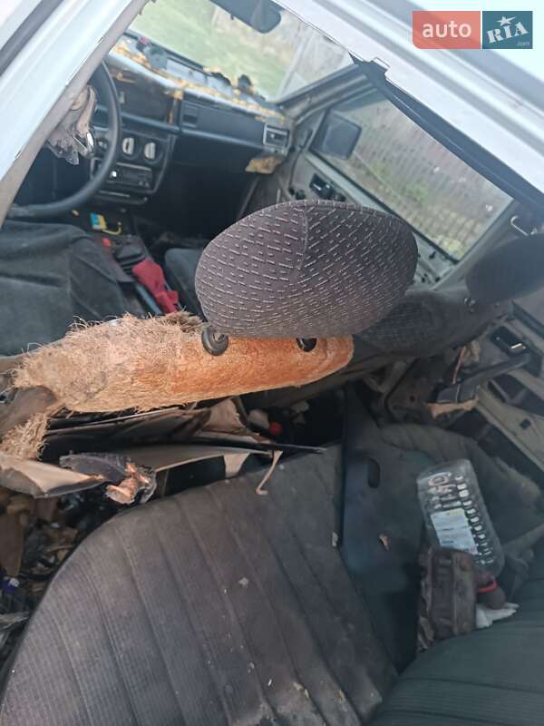 Седан Mercedes-Benz 190 1985 в Николаеве