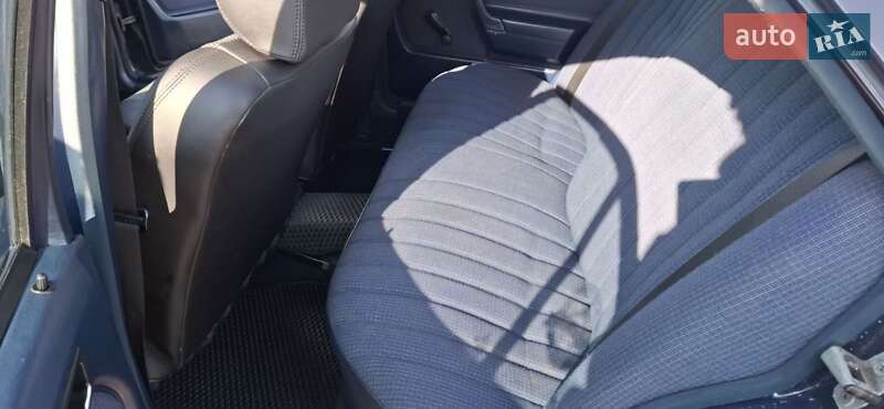 Седан Mercedes-Benz 190 1987 в Нежине