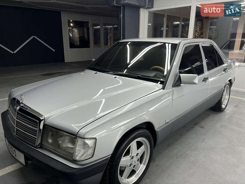 Mercedes-Benz 190 1992