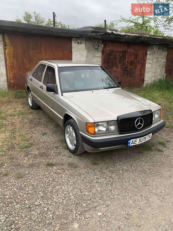 Mercedes-Benz 190 1992