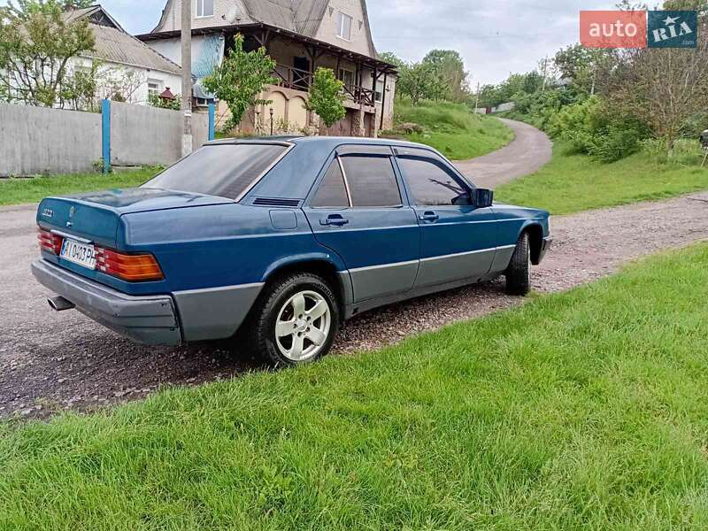 Седан Mercedes-Benz 190 1991 в Тараще