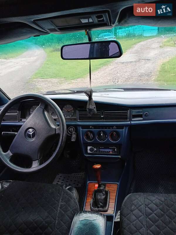 Седан Mercedes-Benz 190 1991 в Тараще