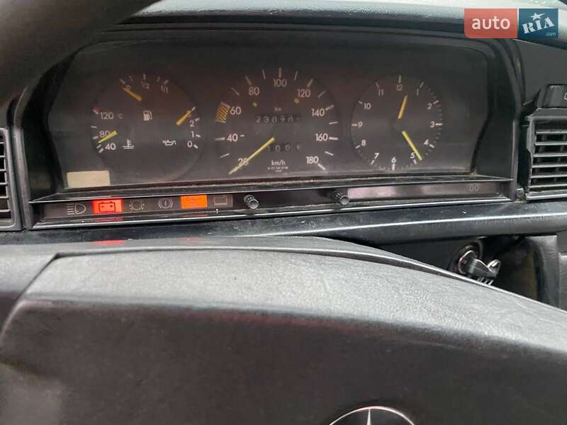Седан Mercedes-Benz 190 1987 в Ровно