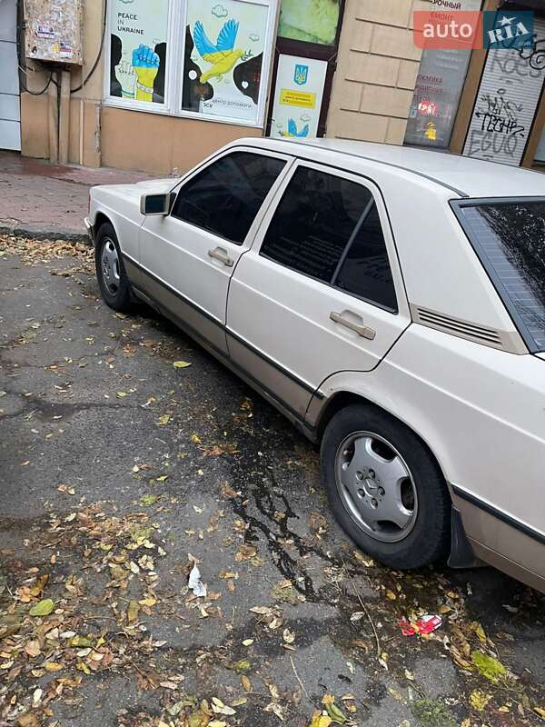 Седан Mercedes-Benz 190 1987 в Одессе