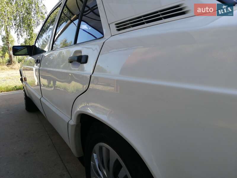 Седан Mercedes-Benz 190 1992 в Славуте