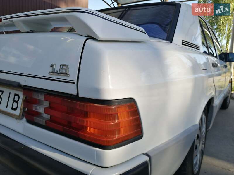 Седан Mercedes-Benz 190 1992 в Славуте