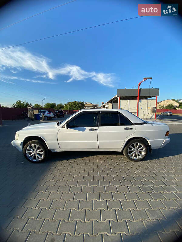 Седан Mercedes-Benz 190 1990 в Одессе фото 9 Седан Mercedes-Benz 190 1990 в Одессе