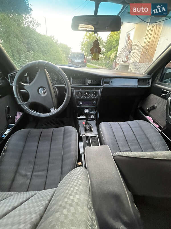 Седан Mercedes-Benz 190 1987 в Калуше