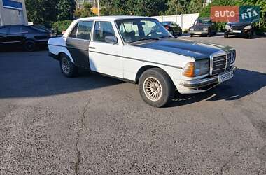 Седан Mercedes-Benz 190 1982 в Одессе