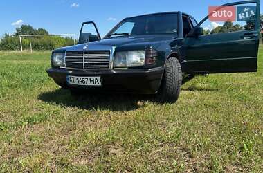 Седан Mercedes-Benz 190 1984 в Снятине