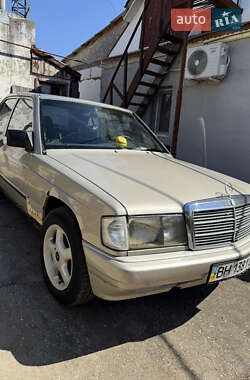 Седан Mercedes-Benz 190 1985 в Овидиополе