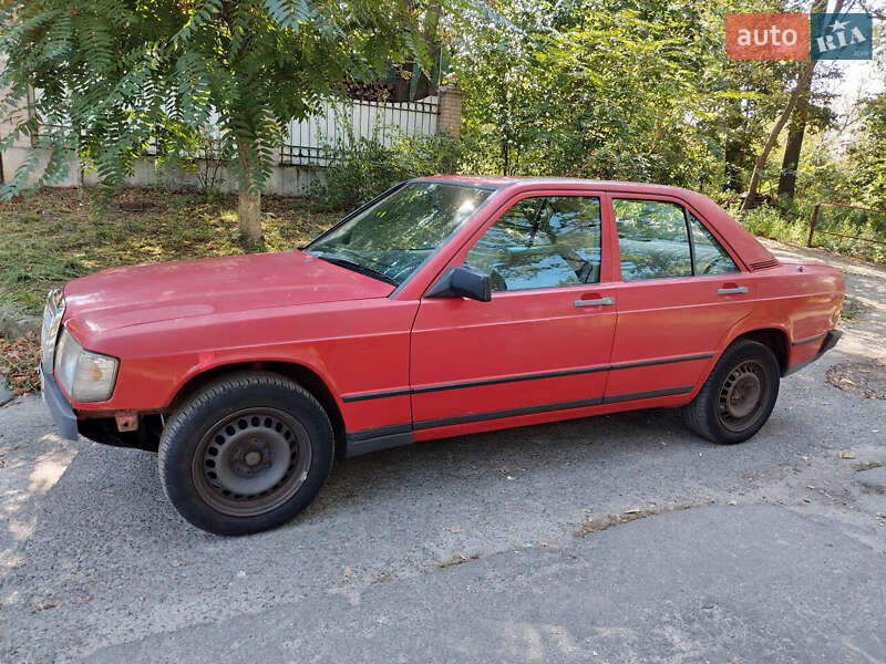 Mercedes-Benz 190 1987