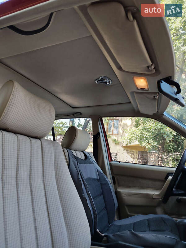 Седан Mercedes-Benz 190 1987 в Киеве