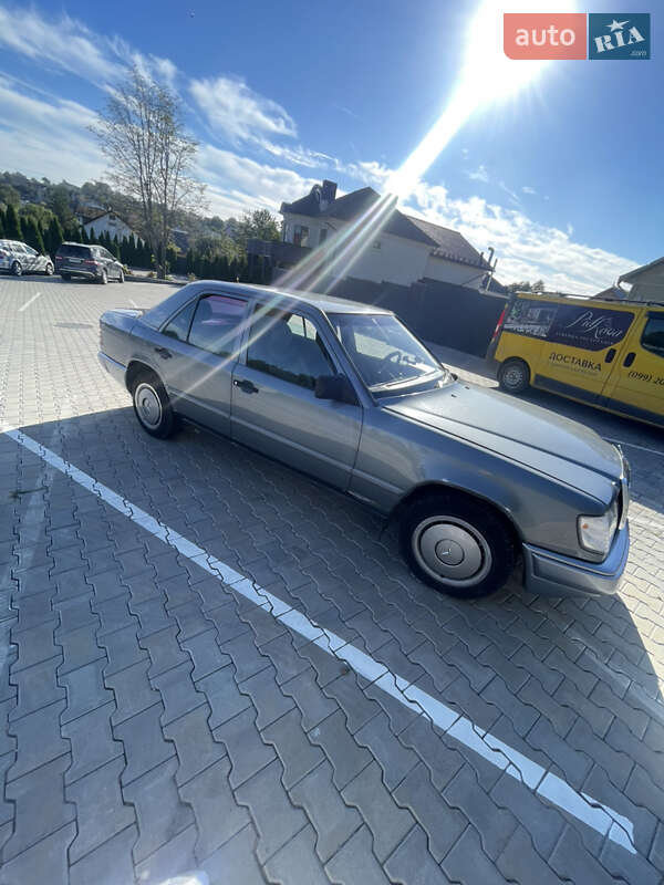 Mercedes-Benz 190 1988