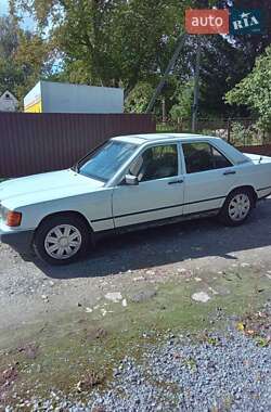 Седан Mercedes-Benz 190 1985 в Львові