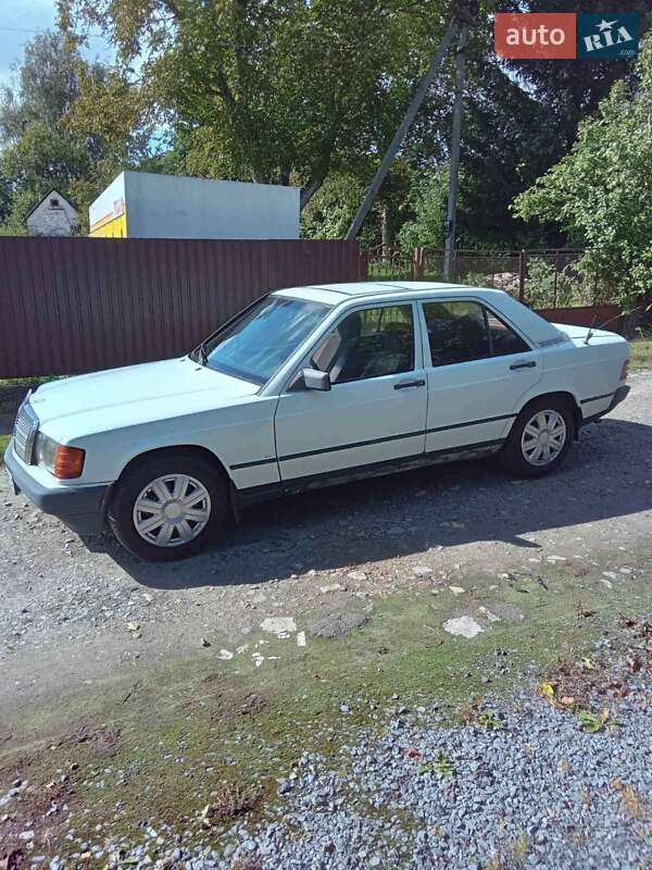 Mercedes-Benz 190 1985