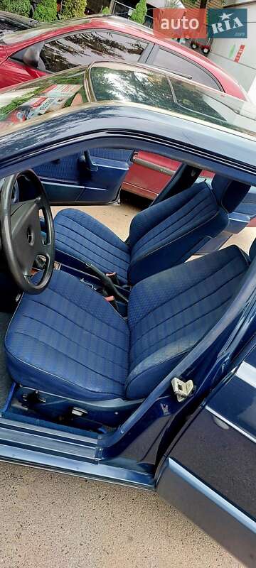 Седан Mercedes-Benz 190 1992 в Кривом Роге