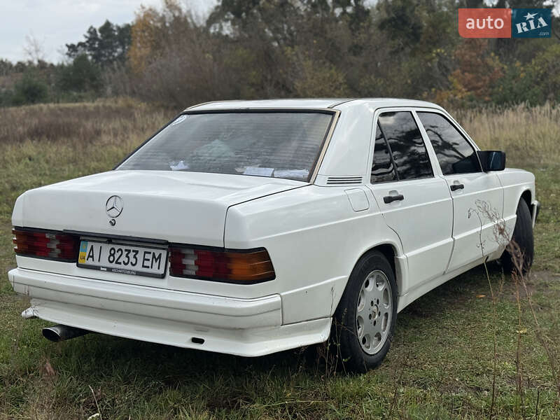 Седан Mercedes-Benz 190 1984 в Житомире фото 3 Седан Mercedes-Benz 190 1984 в Житомире