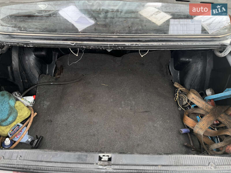 Седан Mercedes-Benz 190 1984 в Житомире фото 6 Седан Mercedes-Benz 190 1984 в Житомире