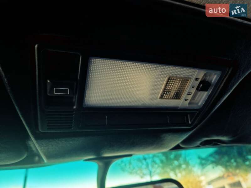 Седан Mercedes-Benz 190 1988 в Киеве