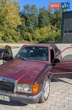 Седан Mercedes-Benz 190 1983 в Тернополі Седан Mercedes-Benz 190 1983 в Тернополі