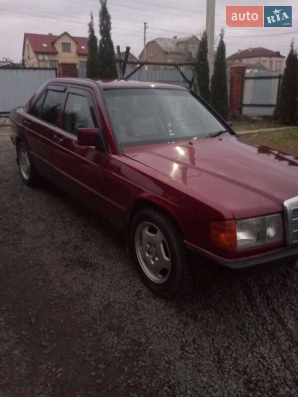 Седан Mercedes-Benz 190 1985 в Львове