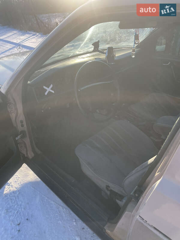 Седан Mercedes-Benz 190 1986 в Мирополе