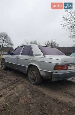 Седан Mercedes-Benz 190 1983 в Чернівцях