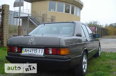 Седан Mercedes-Benz 190 1987 в Мариуполе