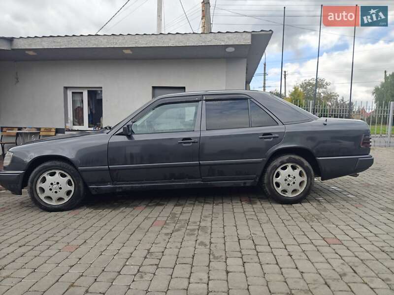 Седан Mercedes-Benz 500K 1986 в Луцке