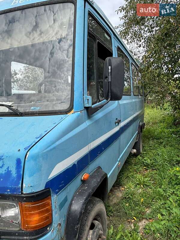 Минивэн Mercedes-Benz 500K 1995 в Корце фото 5 Минивэн Mercedes-Benz 500K 1995 в Корце