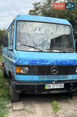 Мікровен Mercedes-Benz 500K 1995 в Кореці