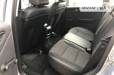 Хетчбек Mercedes-Benz A-Class 2009 в 