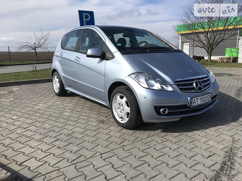 Хетчбек Mercedes-Benz A-Class 2009 в 