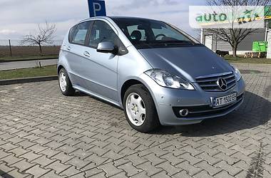 Хетчбек Mercedes-Benz A-Class 2009 в 