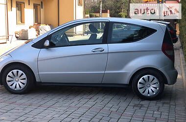 Купе Mercedes-Benz A-Class 2009 в 