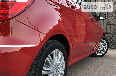 Хетчбек Mercedes-Benz A-Class 2010 в 