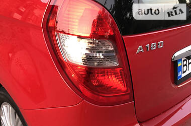 Хетчбек Mercedes-Benz A-Class 2010 в 