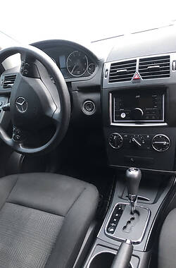 Хэтчбек Mercedes-Benz A-Class 2011 в Южном